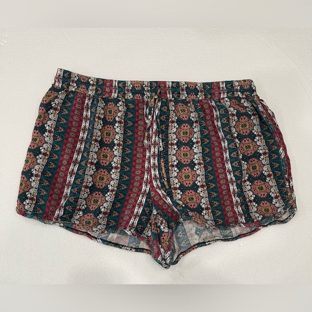 Multicolor striped/patterned shorts junior size XL